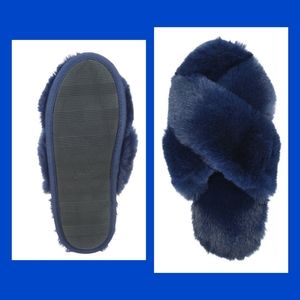 Jenni faux fur slippers brand new in box navy blue size Large